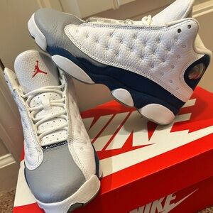Air Jordan 13 Blue/White Size 6 BIG KIDS